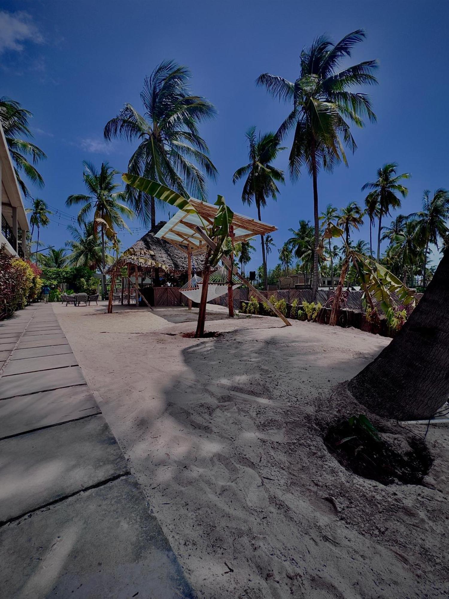 V Hotel In Paje Exterior photo